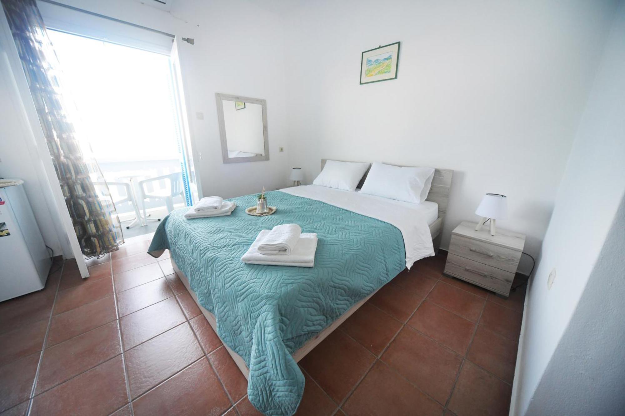 Agialos Rooms Kalymnos Town ภายนอก รูปภาพ
